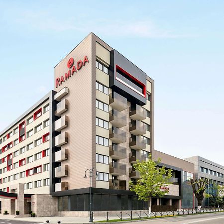 מלון Ramada By Wyndham Râmnicu Vâlcea מראה חיצוני תמונה