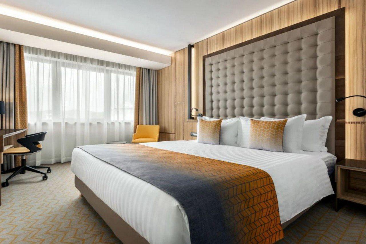 מלון Ramada By Wyndham Râmnicu Vâlcea מראה חיצוני תמונה
