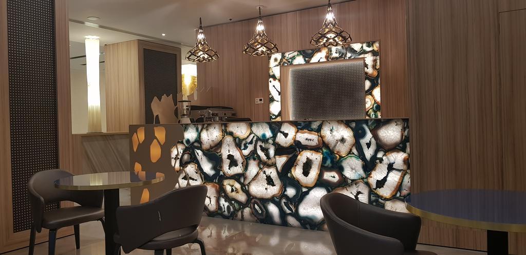 מלון Ramada By Wyndham Râmnicu Vâlcea מראה חיצוני תמונה