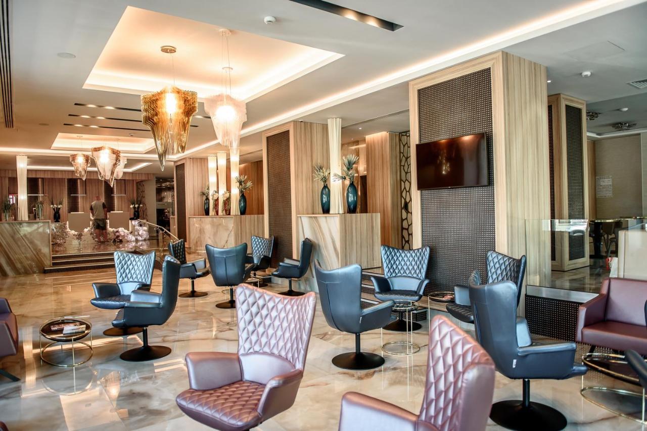מלון Ramada By Wyndham Râmnicu Vâlcea מראה חיצוני תמונה
