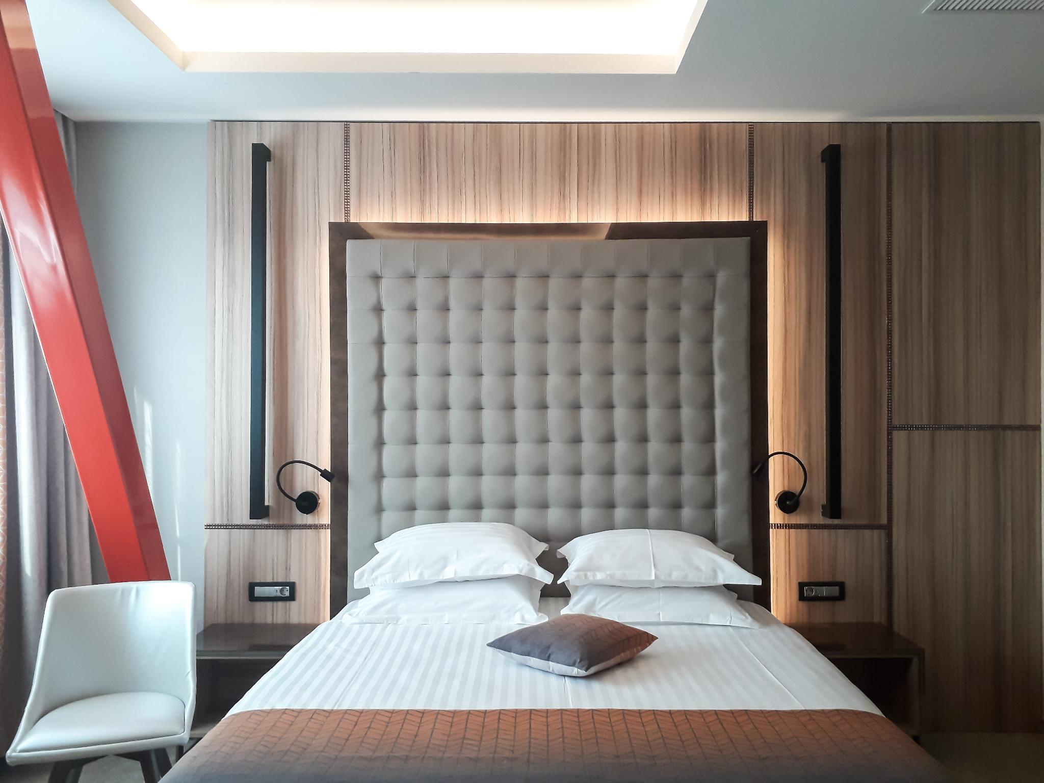 מלון Ramada By Wyndham Râmnicu Vâlcea מראה חיצוני תמונה