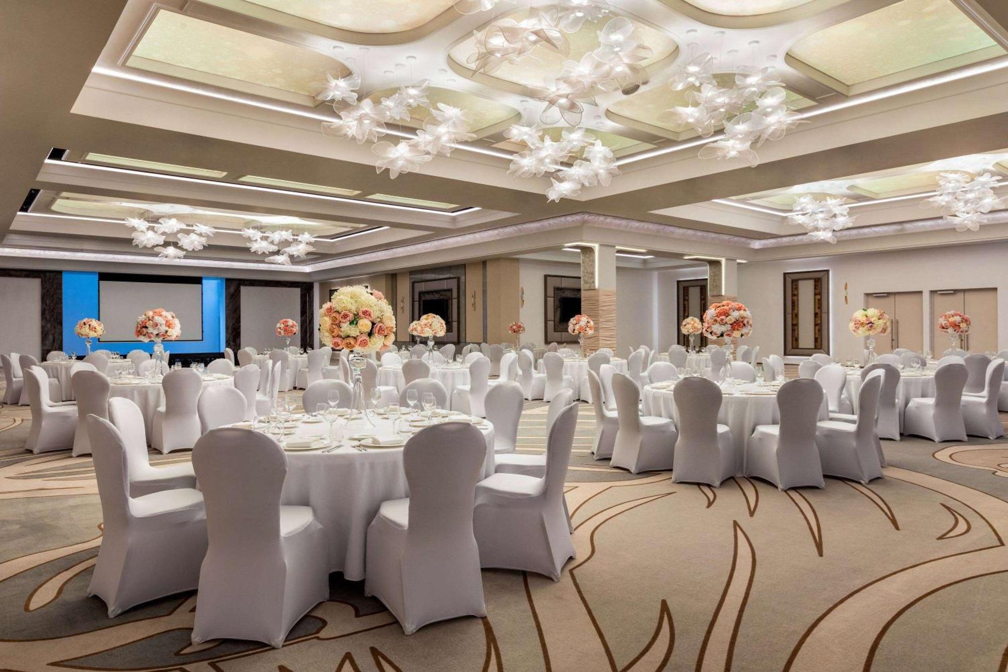 מלון Ramada By Wyndham Râmnicu Vâlcea מראה חיצוני תמונה