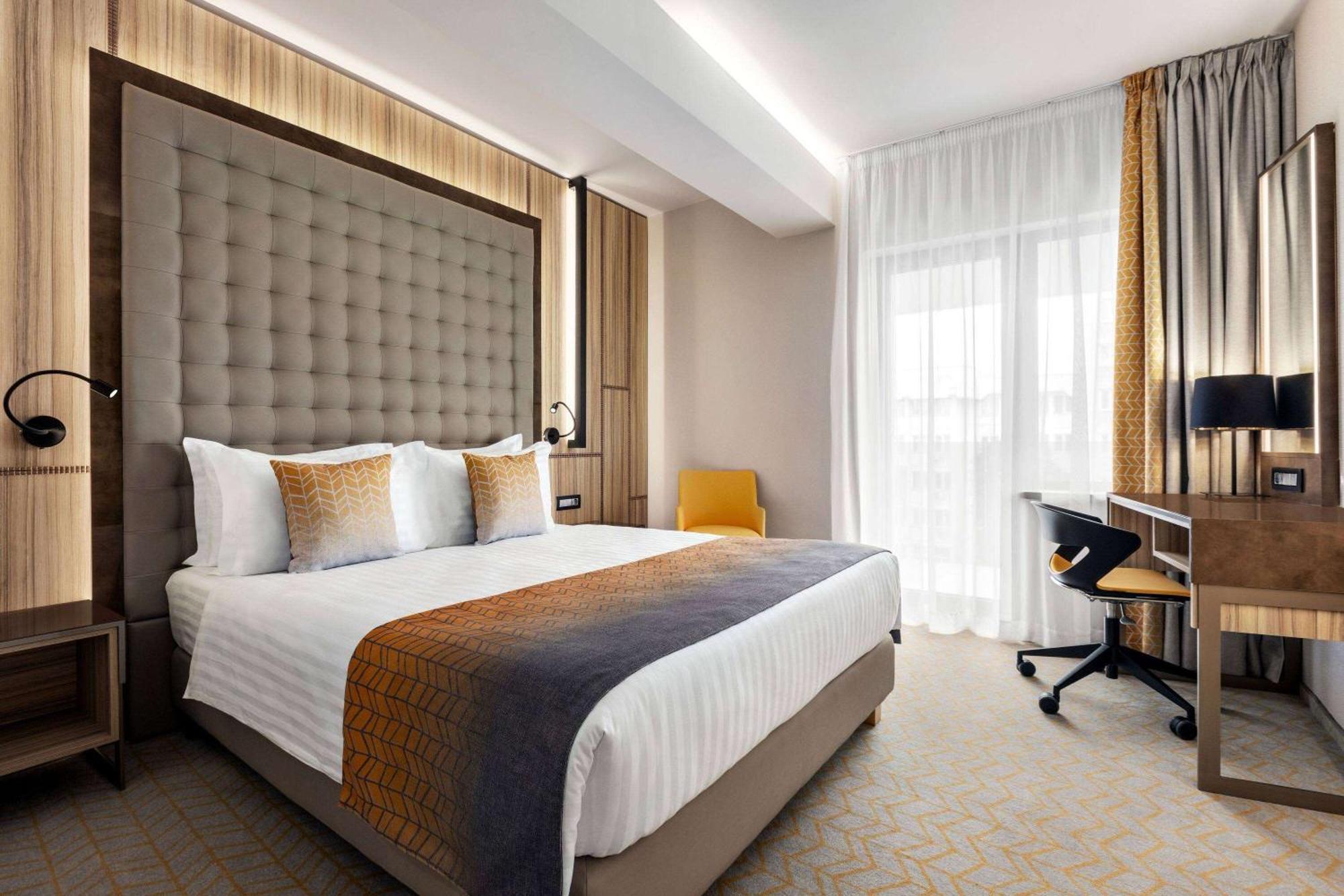 מלון Ramada By Wyndham Râmnicu Vâlcea מראה חיצוני תמונה